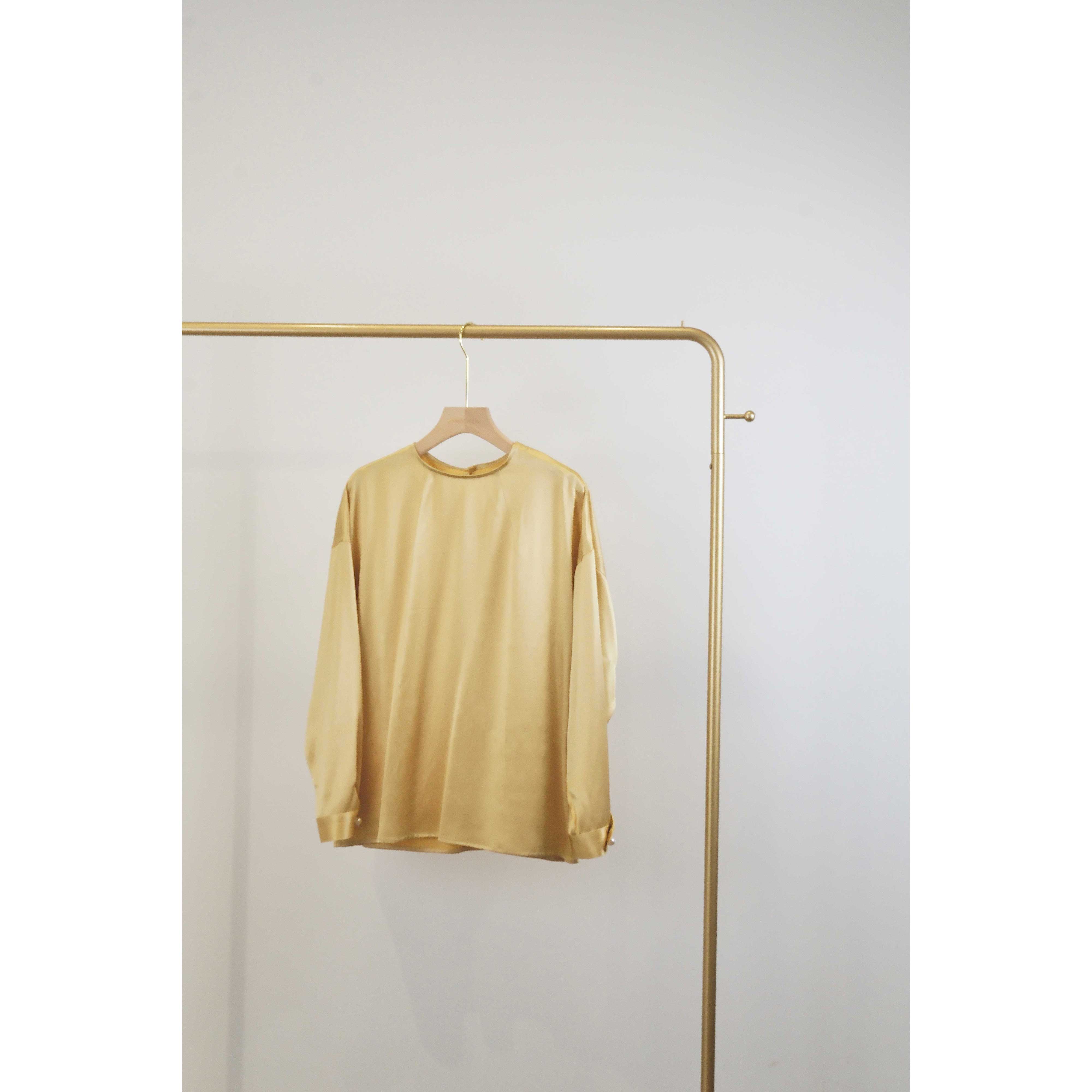 长袖珍珠扣重磅真丝上衣