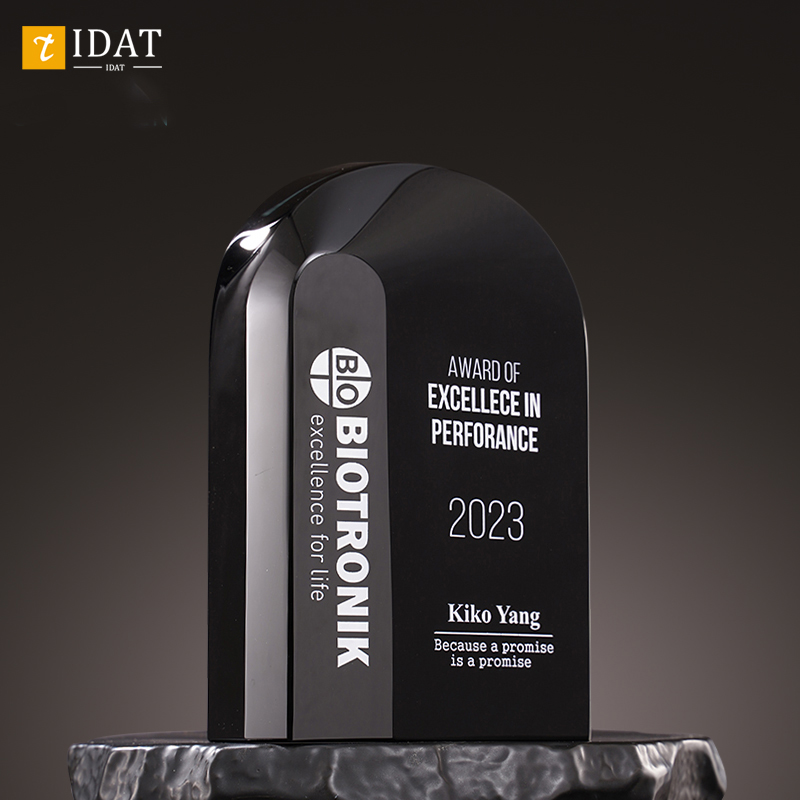 水晶奖杯定制高档创意黑色刻字荣誉奖牌定做年会优秀员工颁奖订制