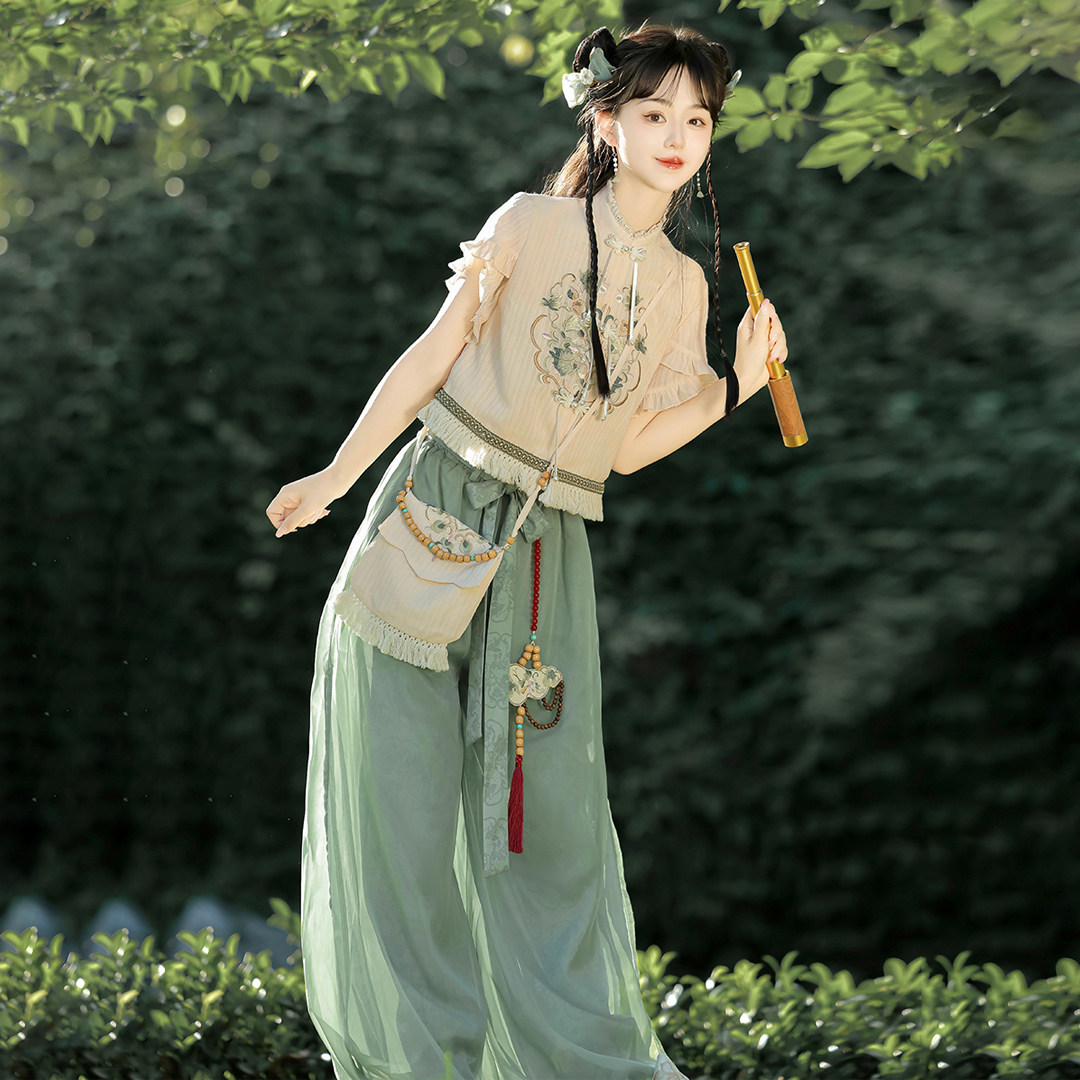 寻瑶草改良汉服灯笼裤套装春装图片