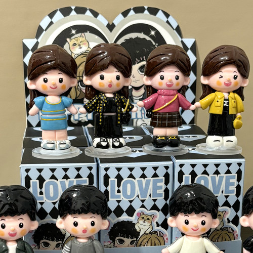 定制公仔盲盒娃娃私人订制手办潮玩情侣自制纪念结婚生日惊喜礼物