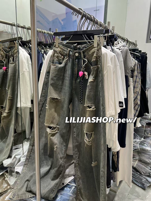 Miss家 2025夏季韩版时尚百搭显瘦复古破洞配挂件高腰阔腿牛仔裤