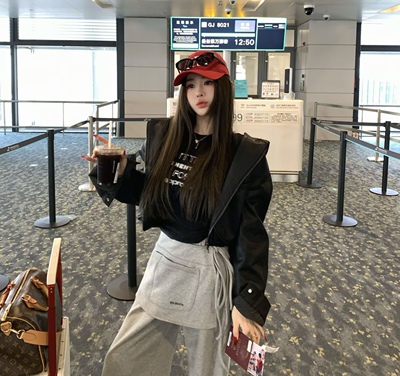 Miss家 2026新款韩版时尚百搭显瘦立领短款冲锋衣女宽松夹克外套