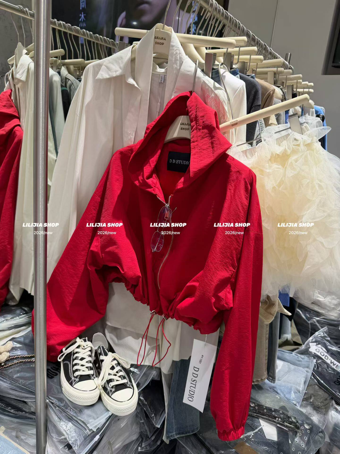 Miss家 2026新款韩版时尚百搭显瘦高级感气质红色短款夹克外套女