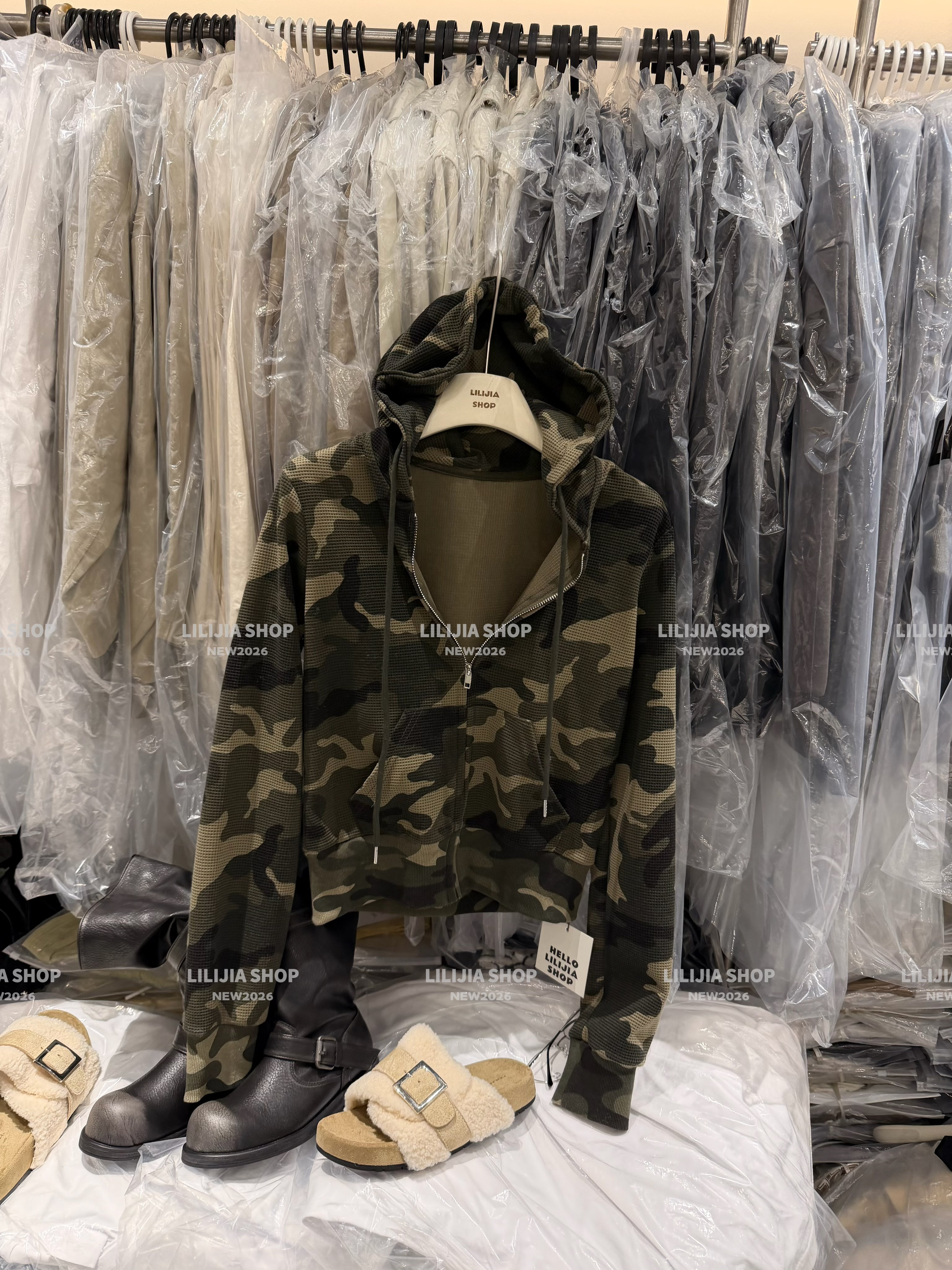Miss家 2026秋新款韩版时尚百搭显瘦连帽拉链迷彩卫衣外套女上衣