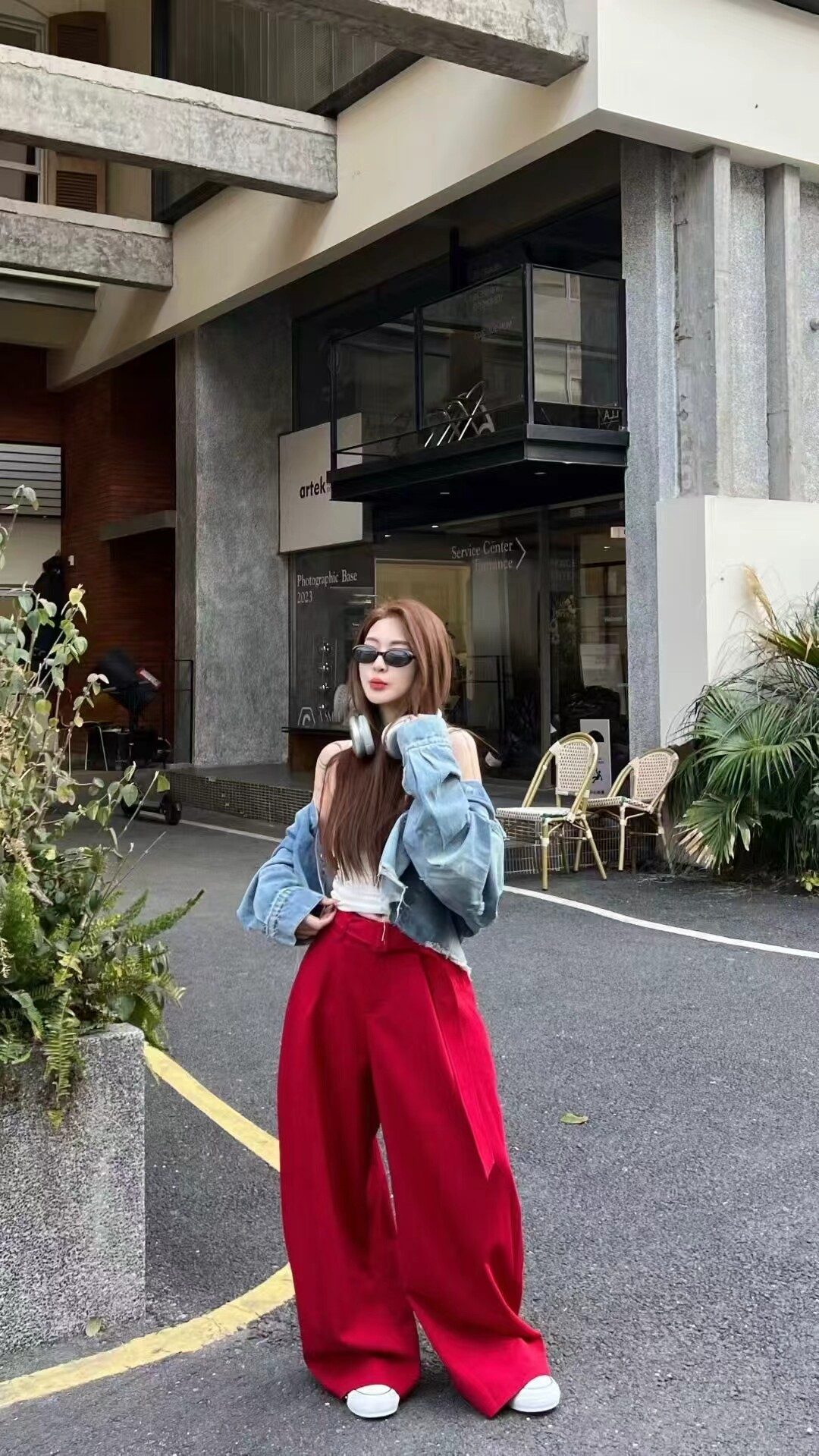 Miss家 2026春季新款设计感韩版宽松短款牛仔外套女破洞薄款上衣