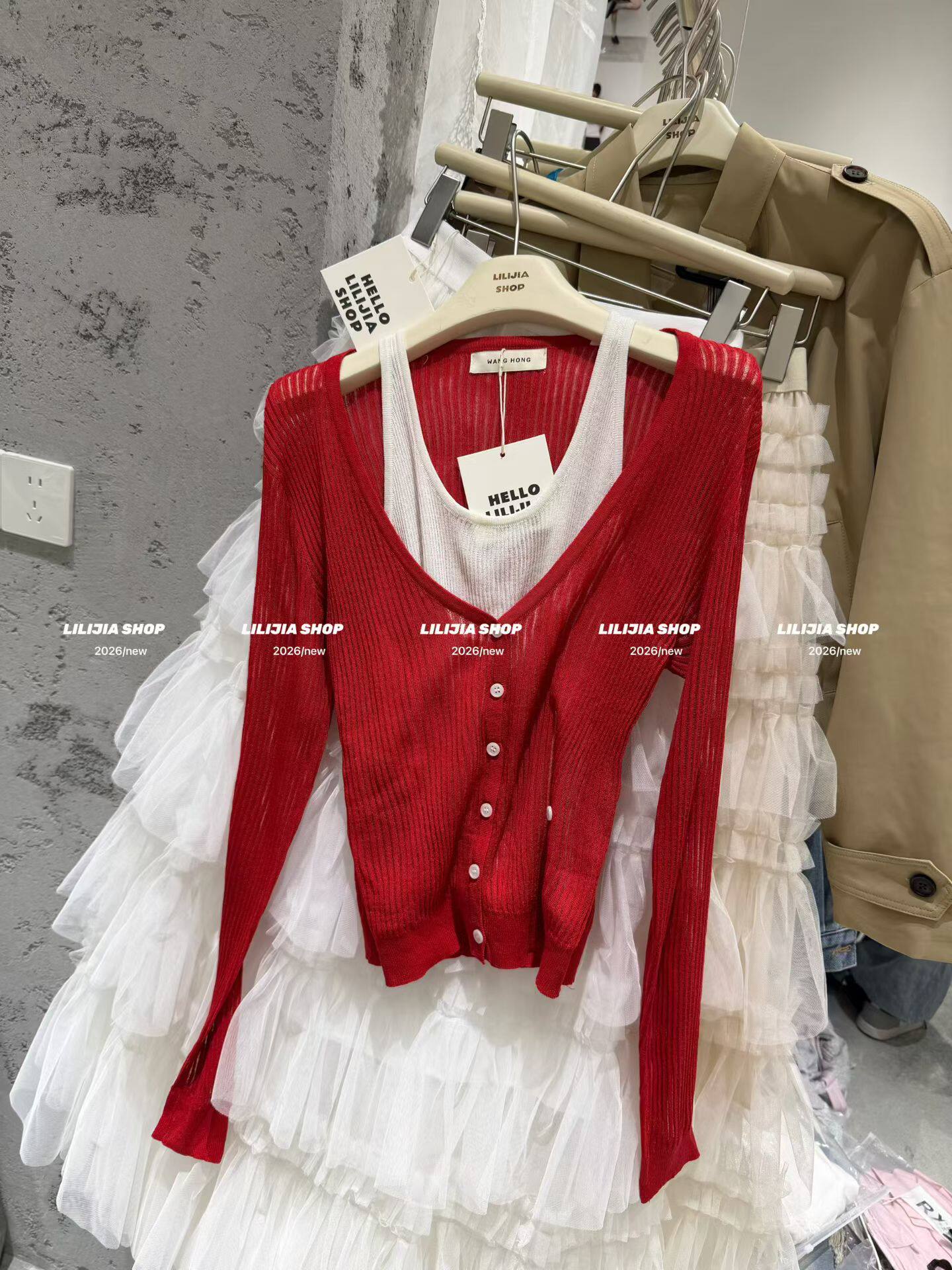 Miss家 2026新款韩版时尚百搭显瘦红色假两件拼接长袖针织上衣女