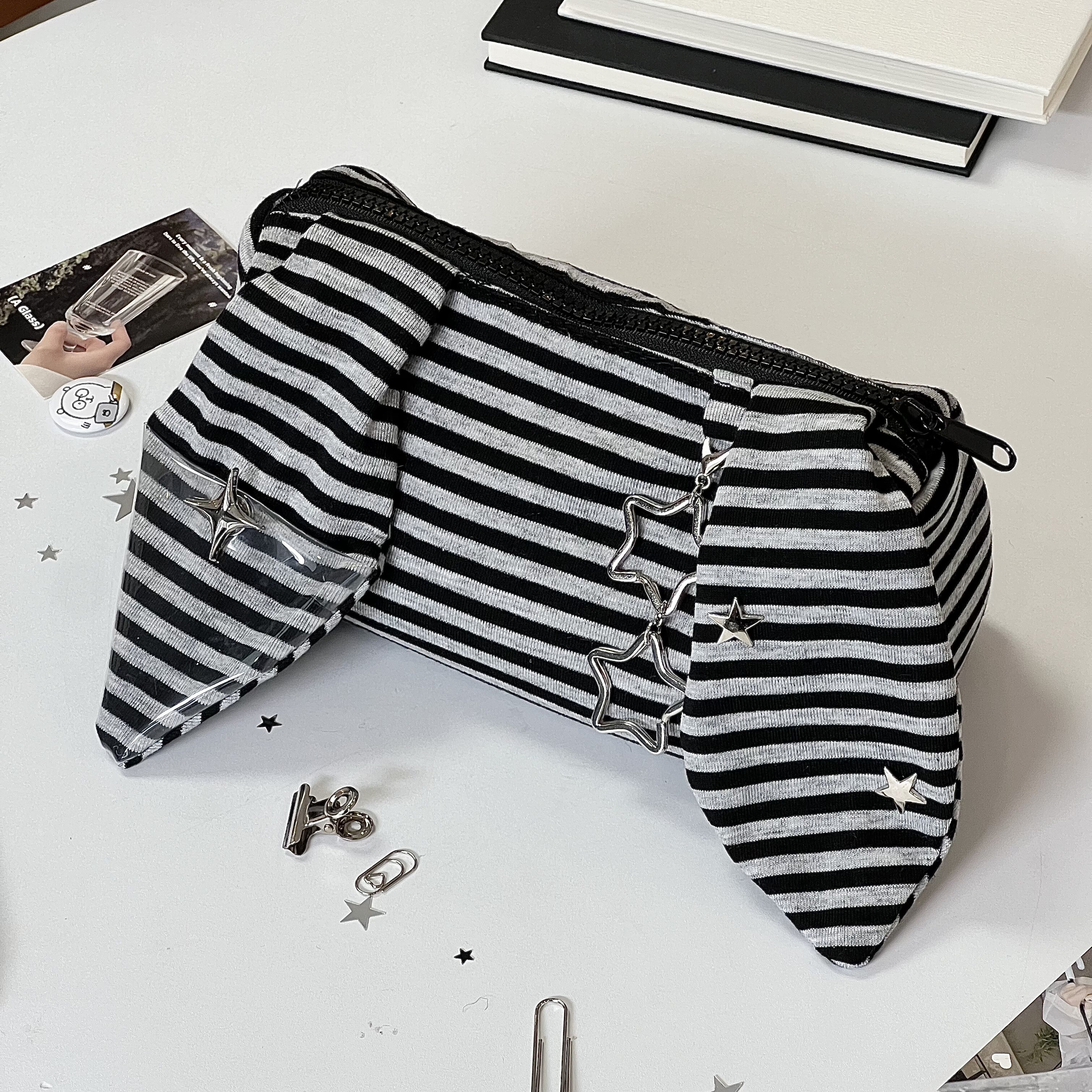 新款恶魔兔条纹笔袋大容量ins风高颜值初高中生文具收纳袋铅笔盒