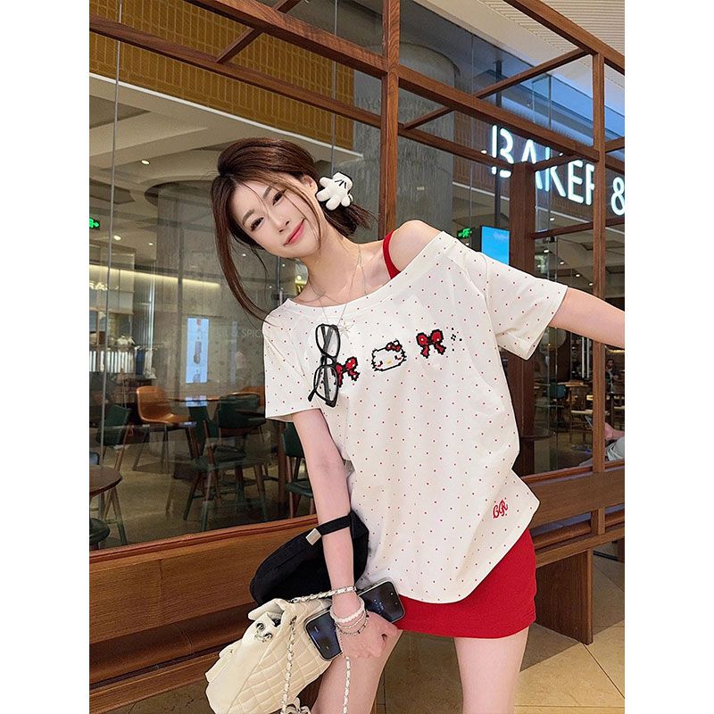 大码女装v领美式复古辣妹短袖t恤夏季2025新款显瘦修身撞色小上衣