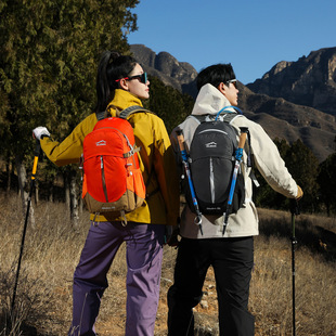 奥莱玛登山包轻量化徒步背包轻便双肩包轻便旅行通勤时尚背包25升