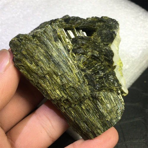 天然水晶碧玺标本摆件观赏电气石