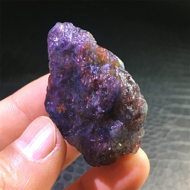 天然星空草莓晶血滴堇青石原石矿吊坠碧玺坦桑蓝宝色裸石标本摆件