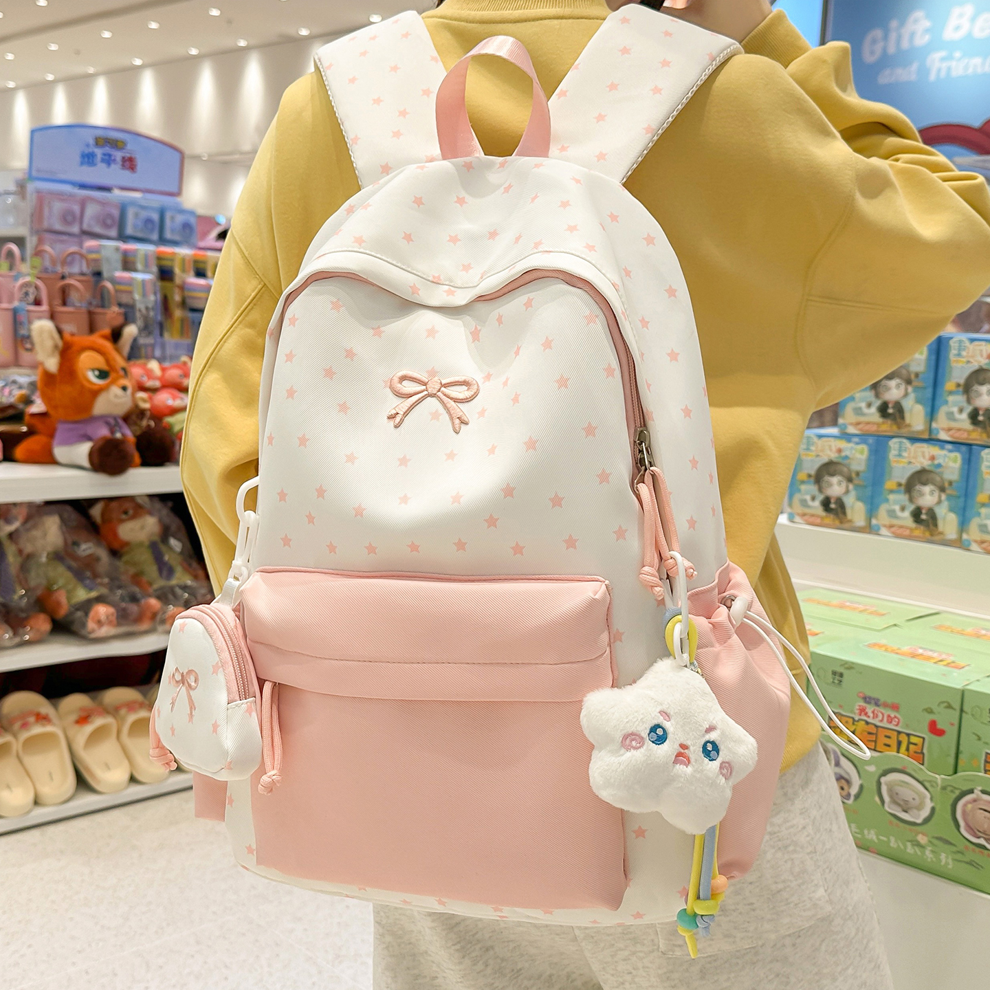 甜美蝴蝶结双肩包大容量书包女