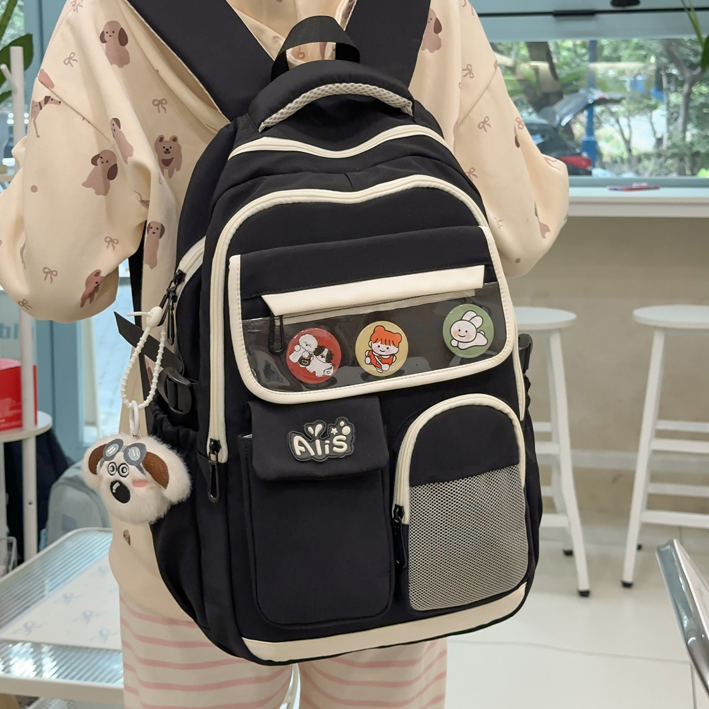 书包女初中生大容量黑色双肩包