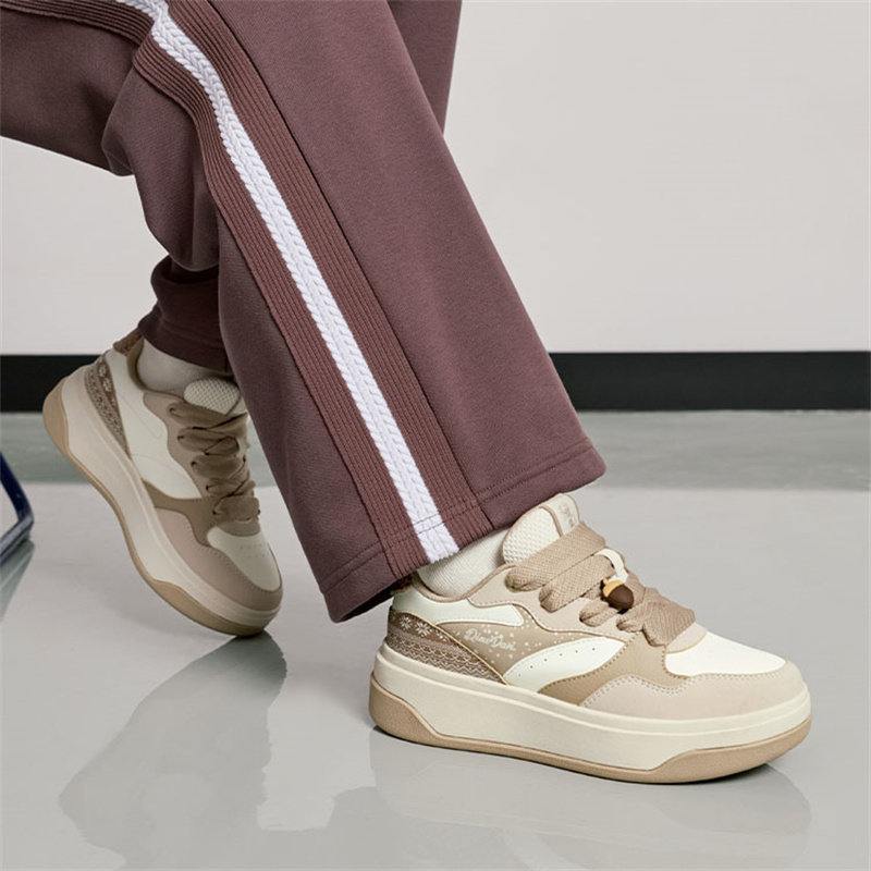 乔丹板鞋女款商场同款