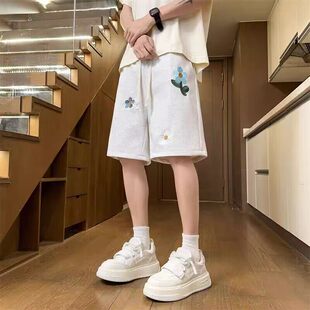 2026夏季 上市 新款 青少年港风潮流小花刺绣百搭休闲短裤 精品