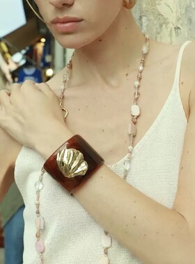 王玉雯同款贝壳树脂手镯复古高级感独特宽版法式度假系列气质手环