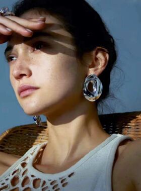 风穴大号简约耳环耳饰气质百搭小众设计感欧美风抽象耳钉女