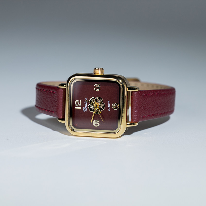 罗西尼新款安可拉红色手表女款轻奢小众山茶花小方糖女表复古方形