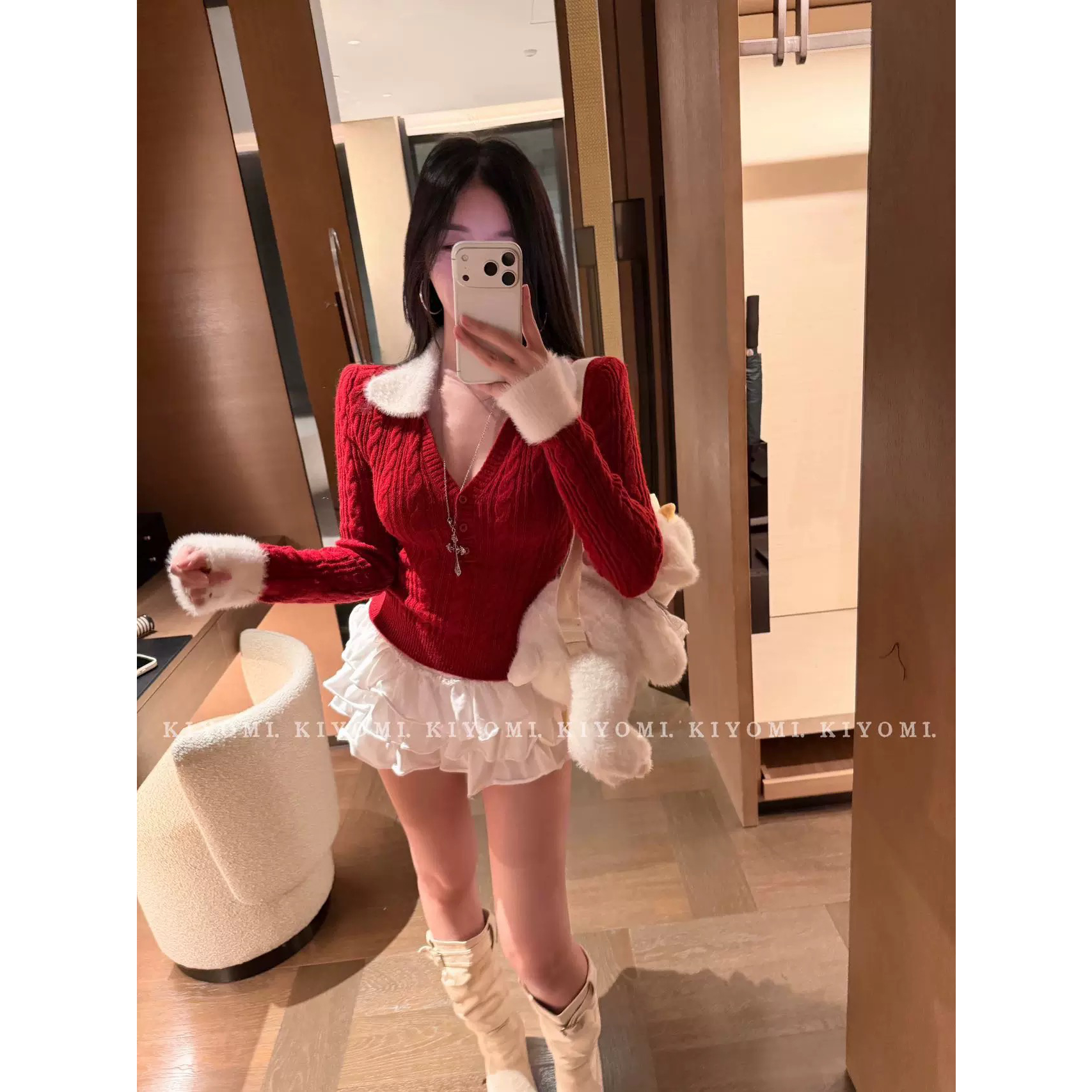 毛毛领拼接V领长袖麻花针织开衫