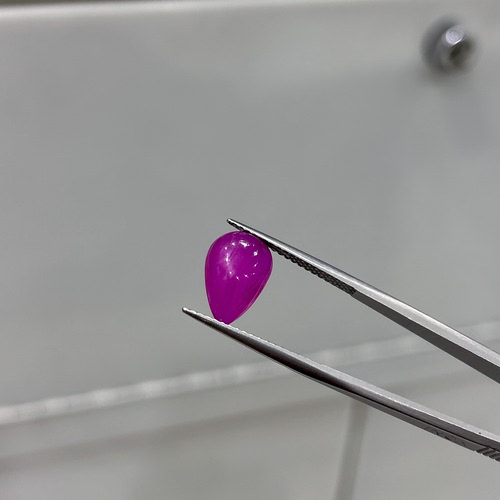 天然无烧水滴形红宝石裸石戒面颜色正火彩好晶体干净紫红宝石保真