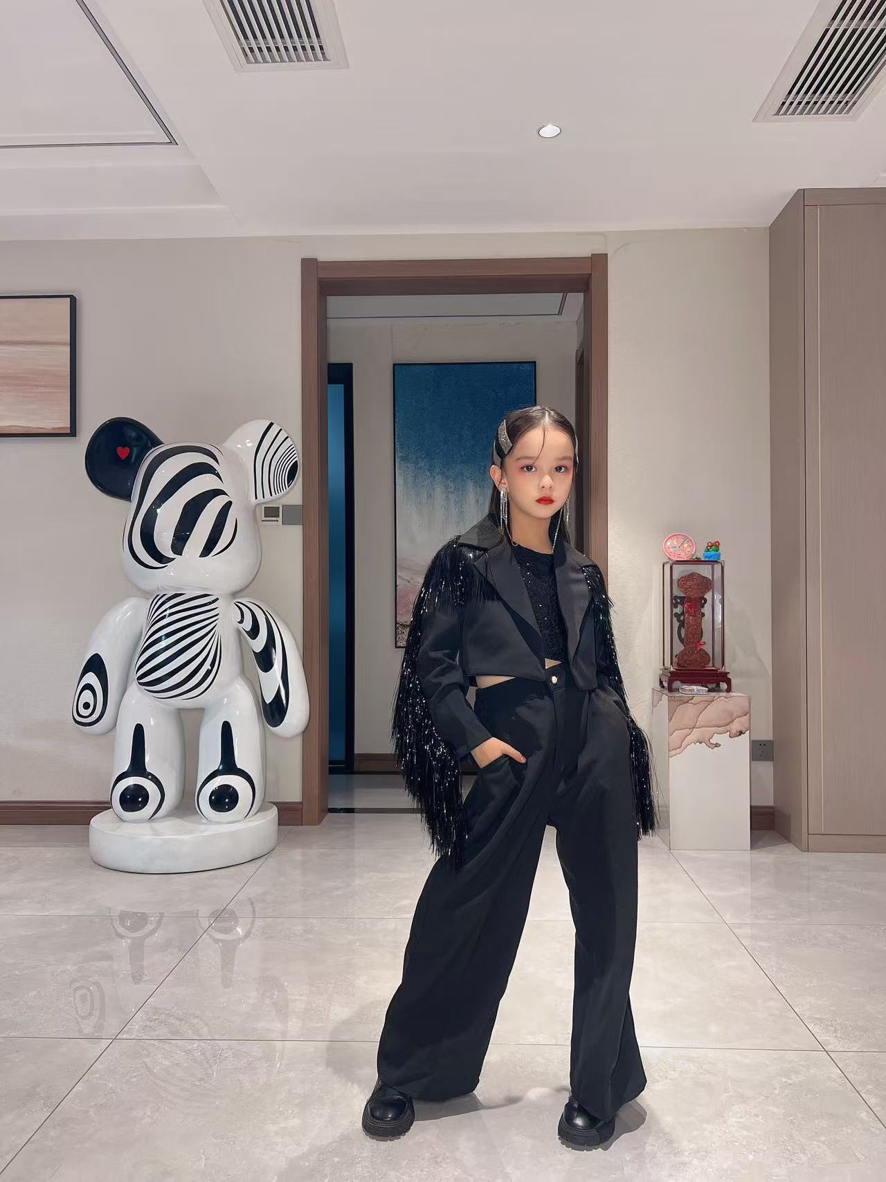 女童走秀黑色西装潮服新款儿童模特t台演出服装少儿爵士舞表演服