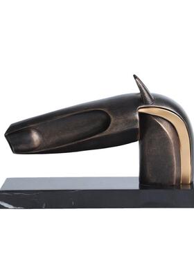 现代新中式样板房马头摆件树脂大理石抽象动物如意马桌面书柜摆件