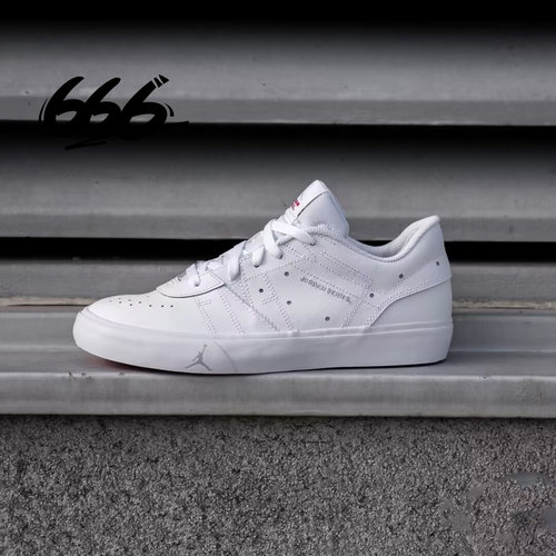NIKE/耐克系带男子休闲板鞋