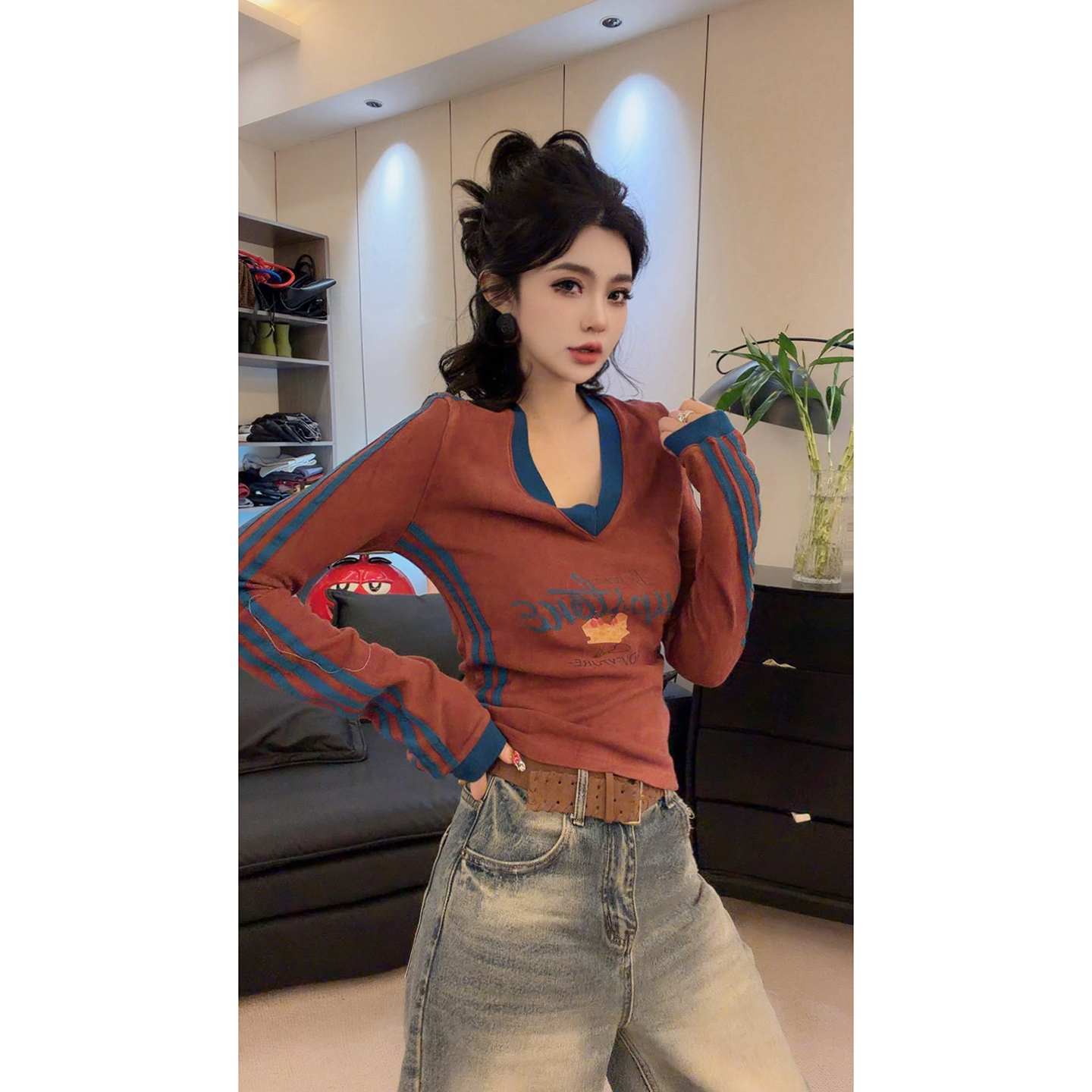 秋冬新款三条杠字母V领打底衫女