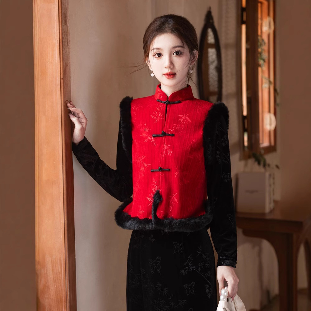 酒红色旗袍新款2024秋冬季加绒加厚新中式马甲套装绝美改良年轻款