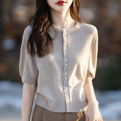 小香风配裙子短袖针织衫五分袖