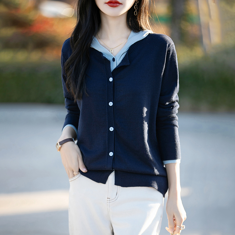 高级感撞色假两件连帽针织开衫女短外套毛衣2025新款百搭减龄上衣