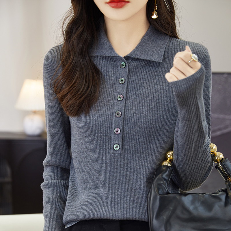 POLO翻领针织打底衫女2025新款精纺细毛长袖修身薄内搭抽条毛衣