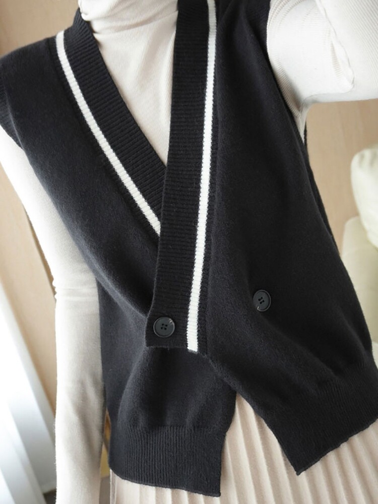 NEW SLEEVELESS KNITTED VEST CARDIGAN WOMENS SHOULDER SWEATER SHORT SOLID COLOR FOREIGN STYLE JACKET HAIR SHOULDER SPRING AND AUTUMN COAT