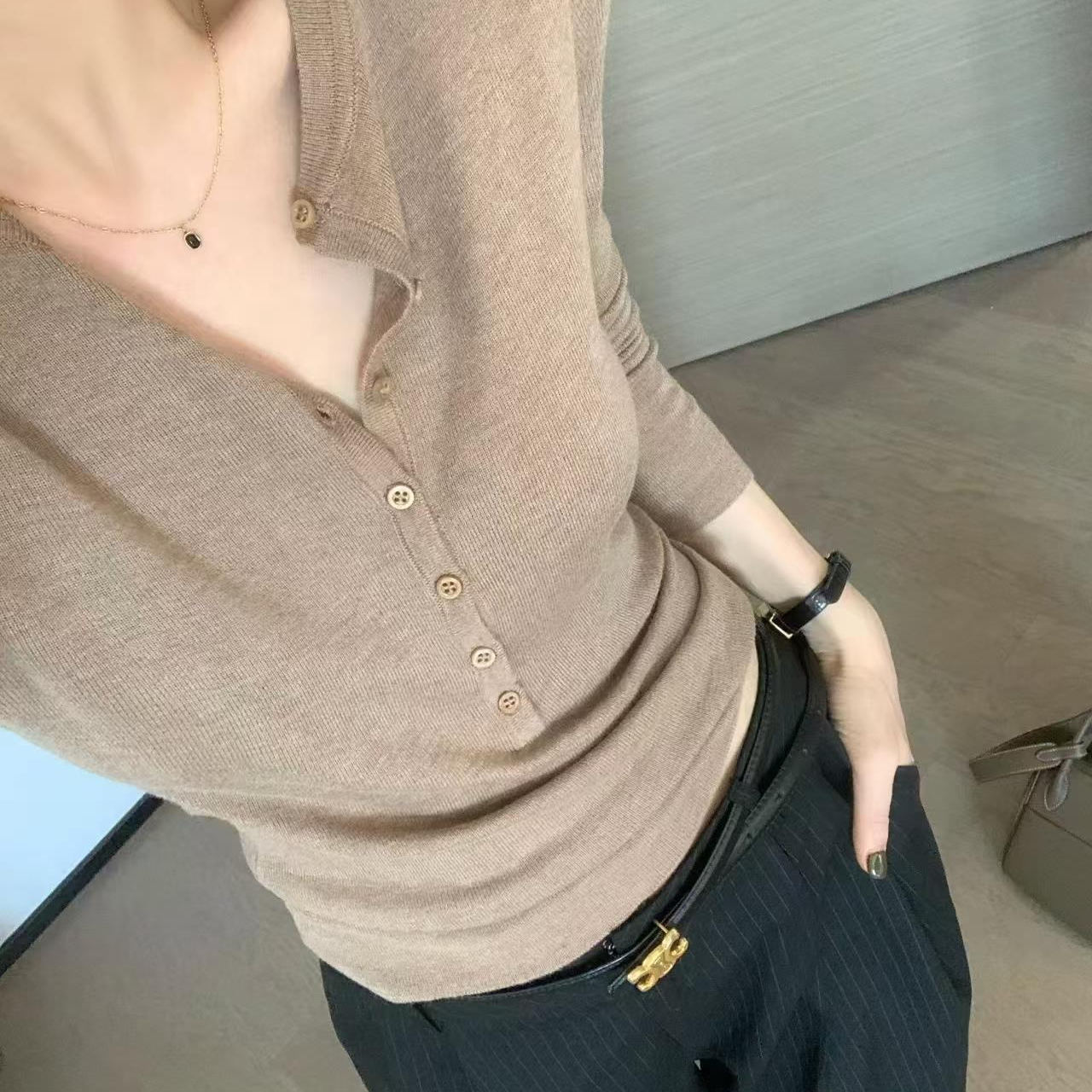 春季薄款精纺羊毛衫女内搭软糯高级感修身显瘦毛衣纯羊毛打底衫