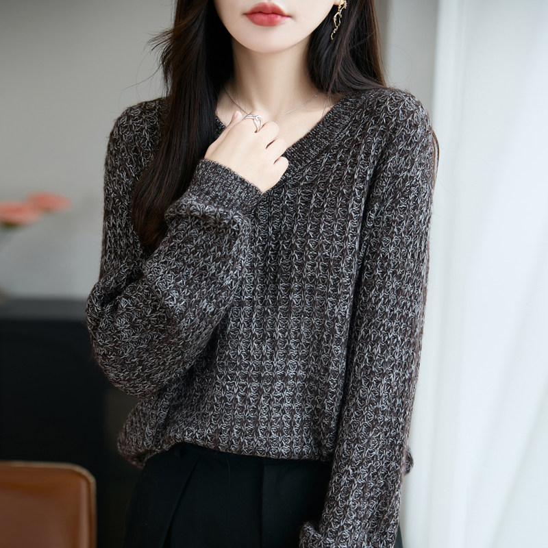V领针织衫女咖啡色花纱编制长袖