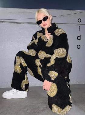 街头女战士hook同款秒发UNALLOYED 21秋冬新款花纹羊羔绒外套情侣