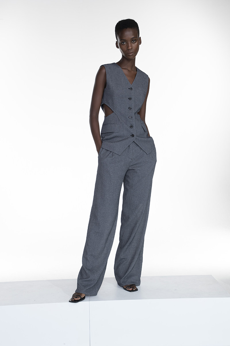 YCH 22春夏新款OL风露腰裁剪修身马甲无袖坎肩纯色百搭高级感韩国