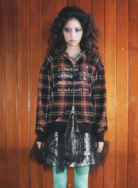 ILLIT同款MOMENTEL 25秋复古撞色格纹恶搞印花连帽衫外套韩国代购