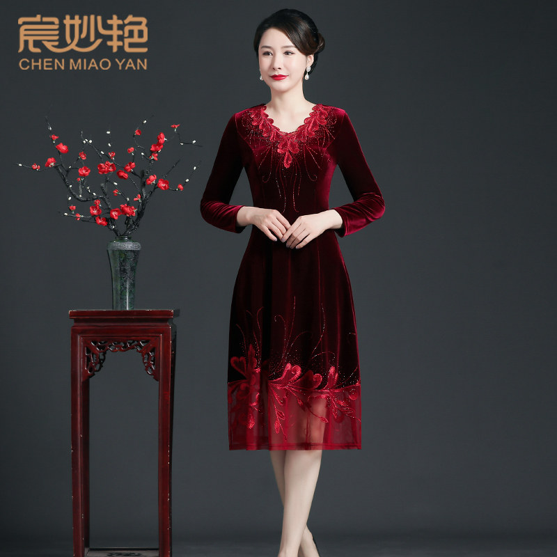 宸妙艳优雅大摆裙金丝绒绣花礼服