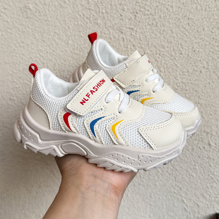 男童鞋2026新款秋季儿童小白鞋跑步运动鞋女孩中大童软底轻便爆款