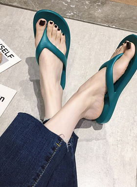 26新款高级感厚底人字拖女士沙滩海边凉拖鞋男款外穿情侣纯色大码