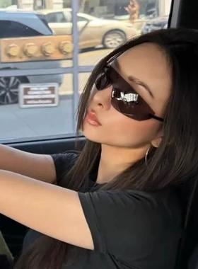 新款户外防风骑行护目墨镜登山旅行跑步防紫外线时尚运动太阳镜潮