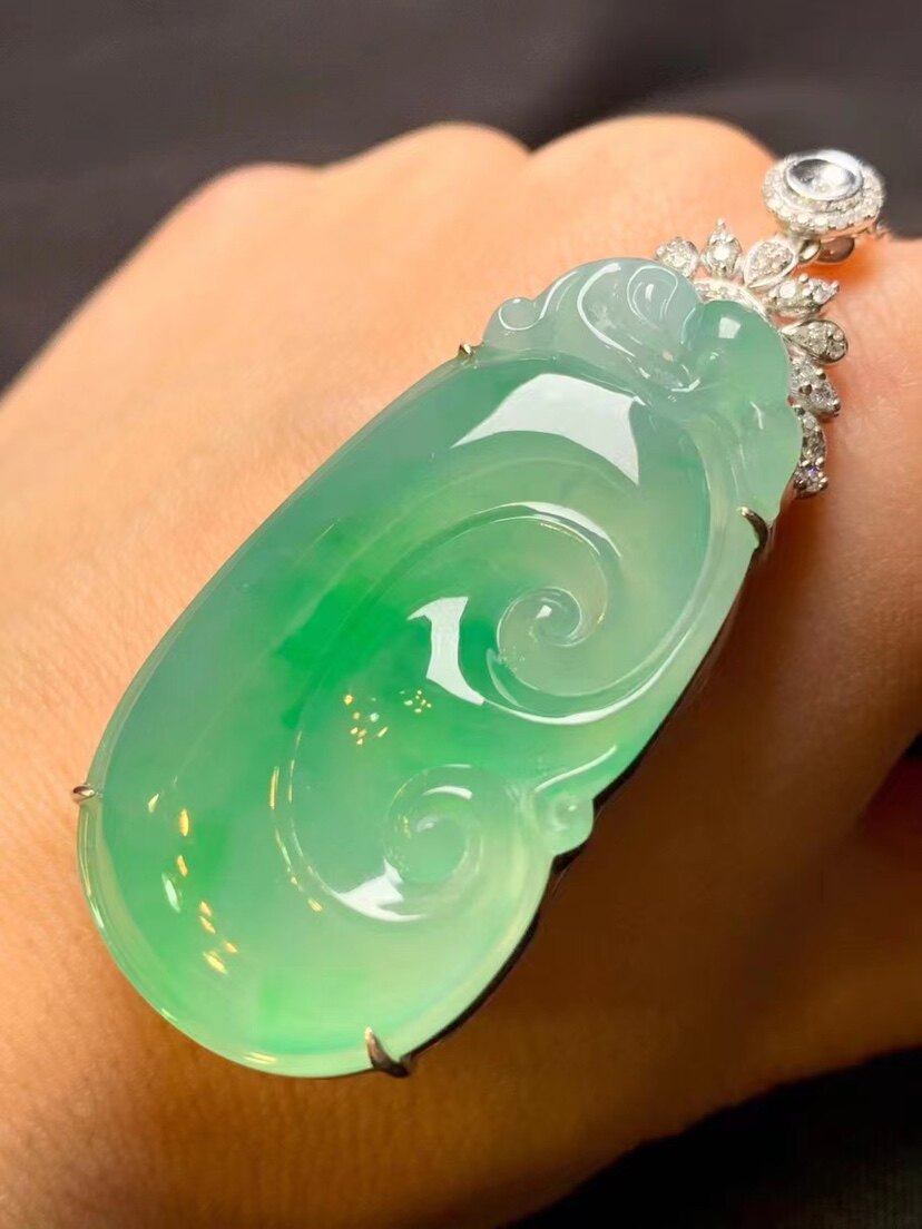 伟德国际金价“狂飙”改变珠宝行业格局