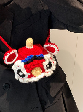 2026新款女孩包可爱编织小狮子男童宝宝拜年单肩成品压岁钱包红色