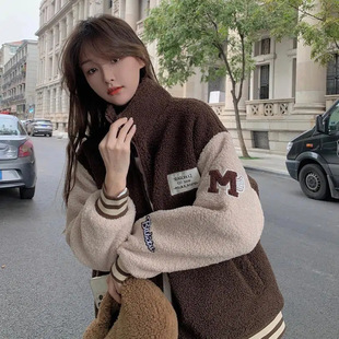网红羊羔毛外套女2024秋冬新款加厚棒球服宽松百搭羊羔绒外穿上衣