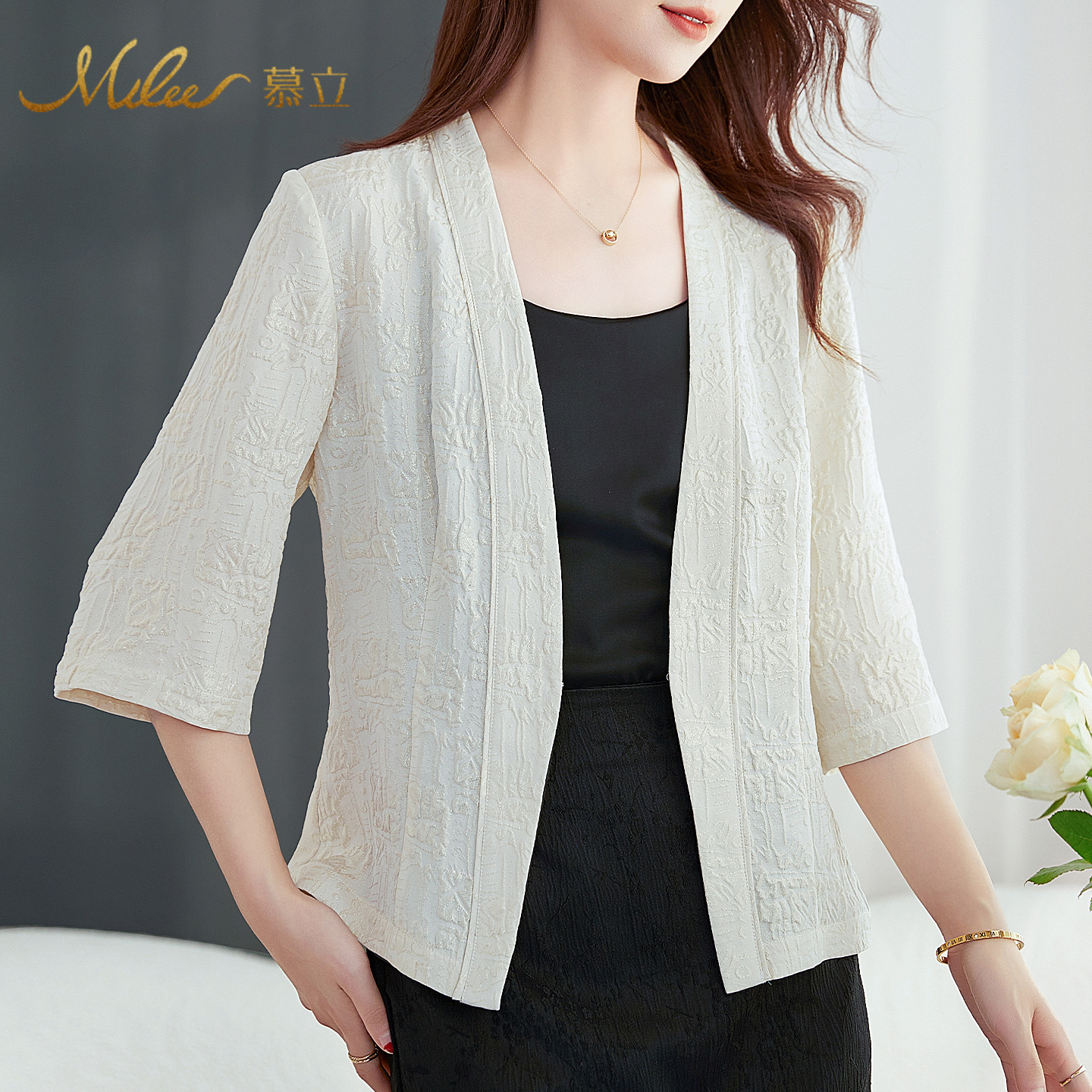 Mulee/慕立2025新款夏短款西服桑蚕丝冠乐皱国风百搭通勤短外套女