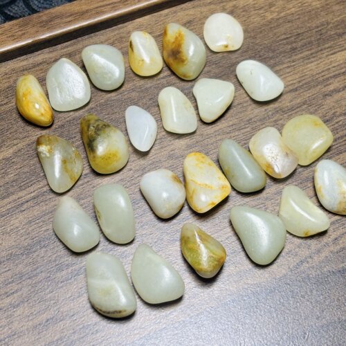 新疆和田玉籽料原石真皮真籽油性好 天然和田玉原石 新疆直发