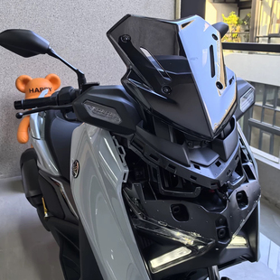 适用于雅马哈25款 xmax300改装前风挡 挡风板 新款竞技短风挡风镜