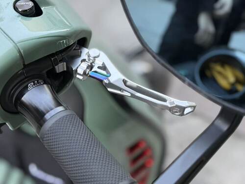 用于vespa 24款 春天 冲刺 150 gts gtv 300改装vrx刹车牛角 拉杆