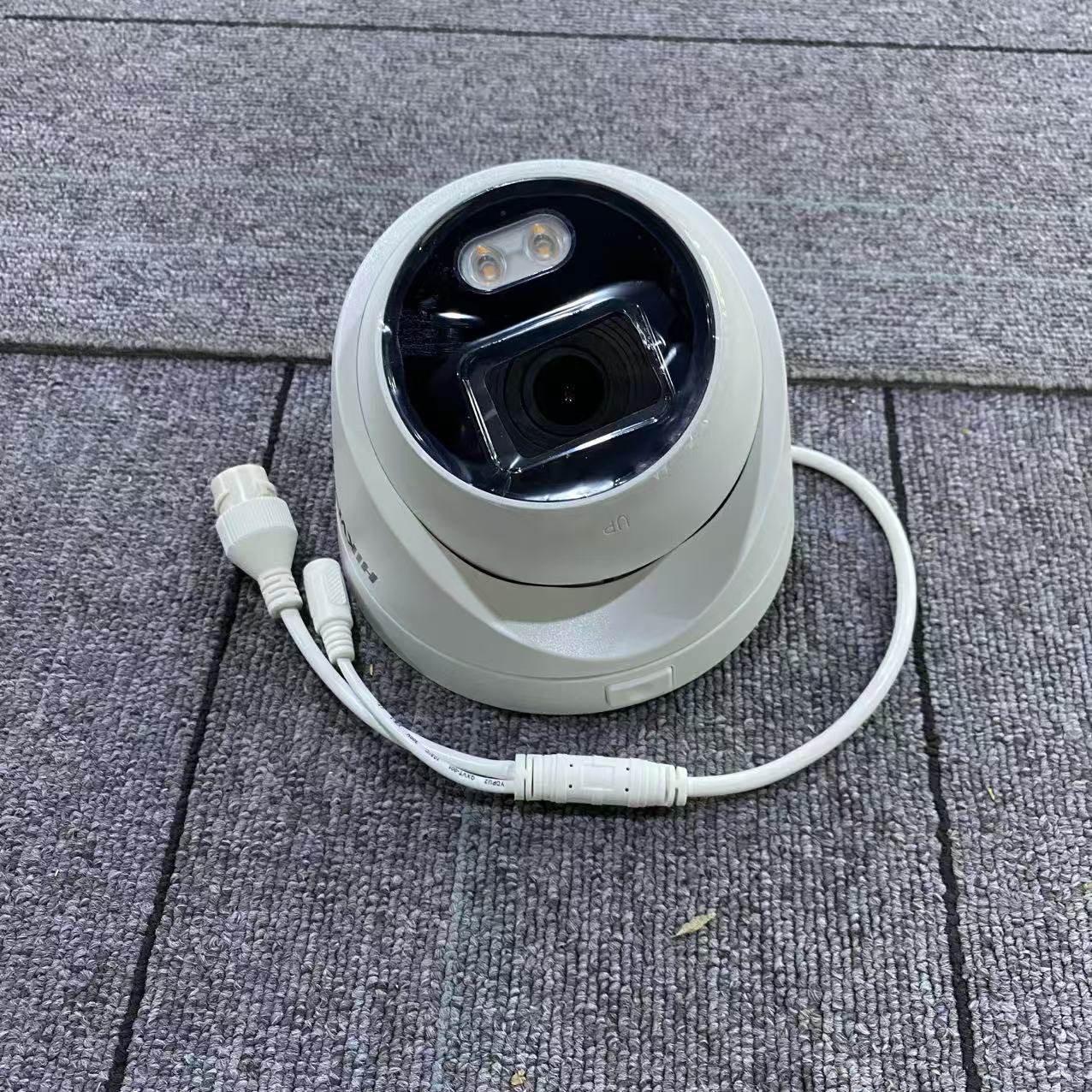 海康威视200万全彩半球监控内麦克曝光补偿摄像头DS-2CD3327DWD-L